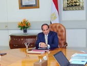 بالصور..السيسى يجتمع برئيس الوزراء ووزير المالية بحضور نائبى عمرو الجارحى