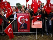 بالصور.. أنصار أردوغان يتظاهرون فى المانيا