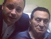 "آسف ياريس" تنشر صورة جديدة لمبارك مع تامر عبد المنعم وتهنئه بعيد الفطر