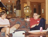 بيل جيتس ينشر صور نادرة له مع "وارن بارفت " منذ 25 عاما