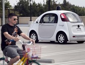 جوجل تختبر سيارتها ذاتية القيادة فى التعامل مع الدراجات فى الطرق