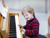 دراسة: الموسيقى تحسن مهارات الأطفال اللغوية