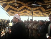 وزير الأوقاف وقيادات الجيش يؤدون صلاة الجمعة  بقناة السويس