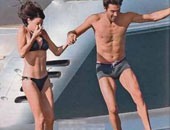 بالصور.. قبلات بوفون وصديقته إيلاريا تتصدر أغلفة الصحف الإيطالية