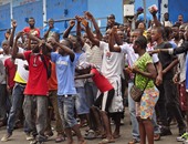 شرطة ليبيريا تفرق متظاهرين يحتجون على حجر صحى بسبب الإيبولا