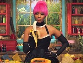 بالصور.. إيحاءات جنسية وحركات مثيرة بكليب نيكى ميناج"Anaconda"