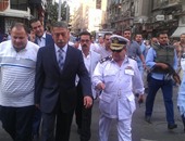 زيارة مفاجئة لمدير أمن القاهرة لمتابعة إخلاء وسط العاصمة من الباعة