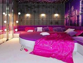 بالصور.. 10 تصميمات لغرف نوم تجعلك نائما وسط النجوم