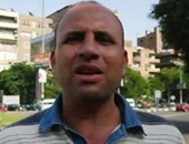 بالفيديو..مواطن للمسئولين:"شوفوا حل فى مشكلة قطع الميه بالعياط"