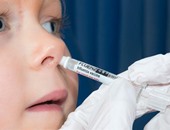 لقاح الأنفلونزا للرش بالأنف آمن للأطفال الذين يعانون من الحساسية للبيض