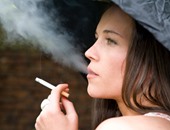دراسة فنلندية: التدخين يجعل المرأة عرضة لنزيف المخ
