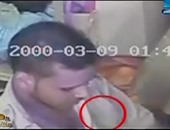 وائل الإبراشى يعرض فيديو لرجل شرطة يسرق محل مجوهرات أثناء حملة أمنية