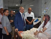 بالصور.. محافظ كفر الشيخ فى زيارة مفاجئة للمستشفى العام