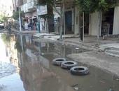 بالصور.. مياه الصرف الصحى تغرق منازل الأهالى بحى ثان الإسماعيلية 