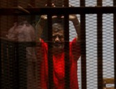 تأخر وصول "مرسى" إلى مقر محاكمته بـ"التخابر مع قطر" لسوء الأحوال الجوية