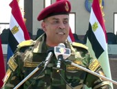 بالفيديو.. قائد المظلات: الجيش المصرى "ما بيهزرش".. وللمتهور: "هتموت مكانك"