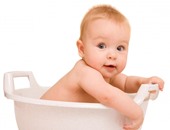 8 مستلزمات للعناية بنظافة المولود الجديد.. أهمها جيل الاستحمام