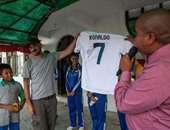 بالصور.. طفل نبيال دليل آخر على رونالدو "الإنسان"