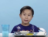بالفيديو.. أطفال أمريكا يأكلون الوجبات المدرسية من كل أنحاء العالم