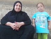 بالفيديو..”أمل” 50 عامًا..قزمة ومن ذوى الاحتياجات الخاصة:”نفسى فى كشك”
