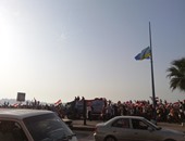 مسيرة حاشدة على كورنيش الإسكندرية تهتف "بنحبك يا سيسى"