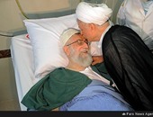 بالصور.. مسئولون إيرانيون يزورون المرشد الأعلى بعد إجراء عملية جراحية
