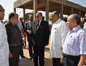 بالصور.. محافظ بنى سويف يتفقد أعمال تطوير المستشفى العام