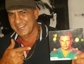 محمد لطفى يحرص على شراء النسخة الأصلية من ألبوم عمرو دياب