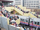 تكدس آلاف الركاب على رصيف محطة مترو شبرا وارتباك الحركة بعد تعطل قطار