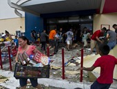 بالصور.. عمليات نهب بالمكسيك إثر ضرب إعصار "أوديل" جزيرة باجا