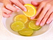 تجنب جفاف الفم بالابتعاد عن الأطعمة التى تحتوى على الليمون