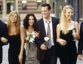 بالفيديو.. فريق عمل "Friends" يحتفل بالذكرى الـ20 لأول حلقة