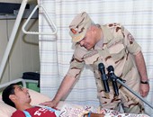 وزير الدفاع يفتتح مستشفى الجيش بالإسكندرية ويلتقى مقاتلى البحرية
