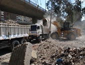 حى العامرية يرفع 300 طن مخلفات.. وحملة لتطهير خطوط الصرف الصحى بالإسكندرية