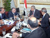 محلب يبحث ترتيبات تنظيم قمة مصر الاقتصادية فى فبراير المقبل