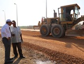 رئيس مدينة الداخلة: استكمال الطريق الدائرى حول "موط" بتكلفة 9 ملايين جنيه