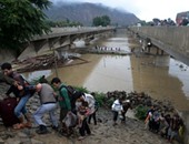 مصرع 8 و نزوح الآلاف جراء انهيارات أرضية وفيضانات فى الفلبين