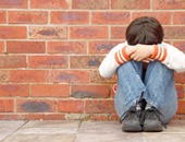 7 علامات تحذرك: طفلك يعانى مرضًا نفسيًا.. "القلق الزائد وإيذاء النفس"
