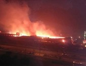 شاهد عيان لـ"صحافة المواطن": بالفيديو.. حريق هائل بأحد مصانع مدينة العبور