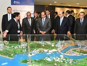 ننشر صور جولة الرئيس السيسى بميناء سنغافورة قبيل زيارة الصين