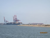كراكات قناة السويس تصل ميناء شرق بورسعيد لبدء العمل فى القناة الجانبية