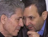 لبنانيون يعتصمون رفضا لدفن جثة " أنطوان لحد " فى التراب اللبنانى