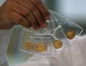 "المالية" تطرح الإصدار الذهبى التذكارى لقناة السويس للبيع