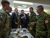  بالصور.. زيارة الرئيس الأوكرانى والأمين العام للناتو لمقر الجنود بالمركز الدولى