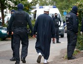 بالصور.. الشرطة الألمانية تداهم 8 منازل لمتشديين يدعمون تنظيم داعش بسوريا