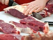 نيويورك تايمز: صراع أوروبي حول اللحم الحلال..ومطالبات بالتخدير قبل الذبح