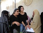 حضور ليلى سويف وسناء عبد الفتاح لزيارة علاء فى سجن طرة