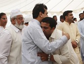 بالصور.. رئيس وزراء باكستان السابق يستقبل ذوى ضحايا حادث تدافع منى