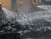 بالصور.. الحماية المدنية فى هونج كونج تنجح فى السيطرة على حريق بأحد القوارب