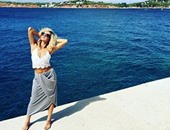 بالصور.. مايا نعمة تستمتع بالجو الرائع على أحد الشواطئ فى اليونان